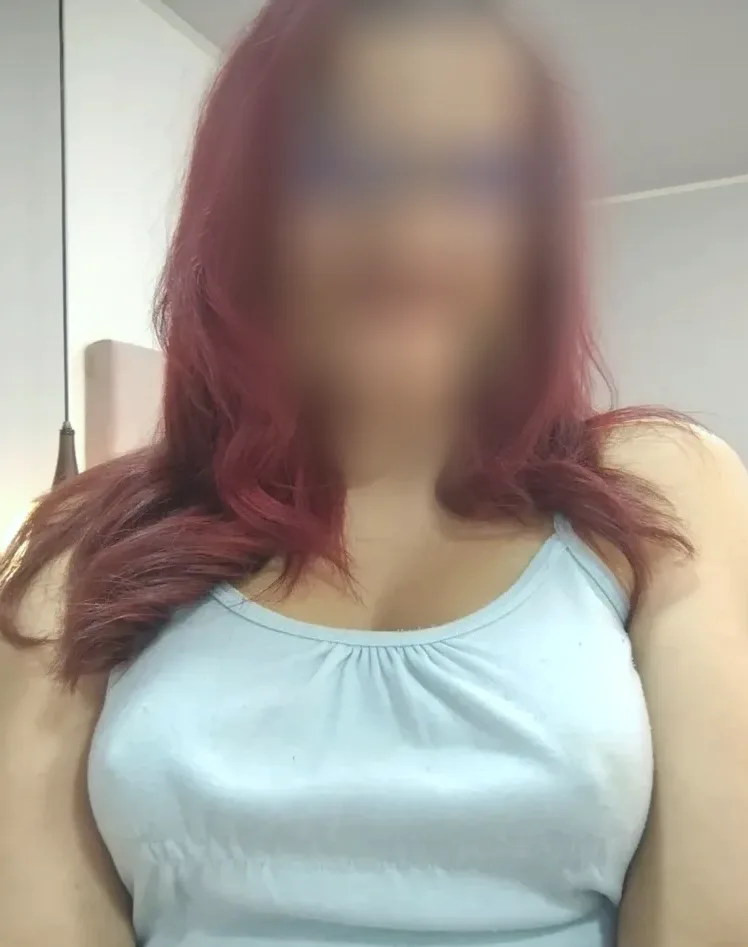 Isla, 23
