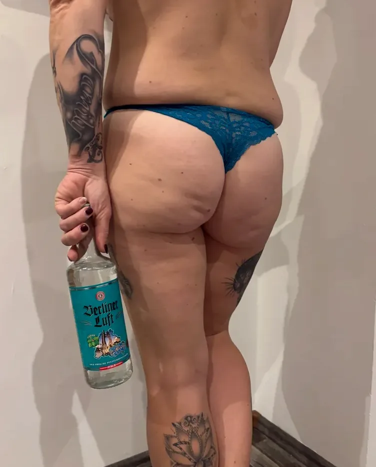 Priya, 28